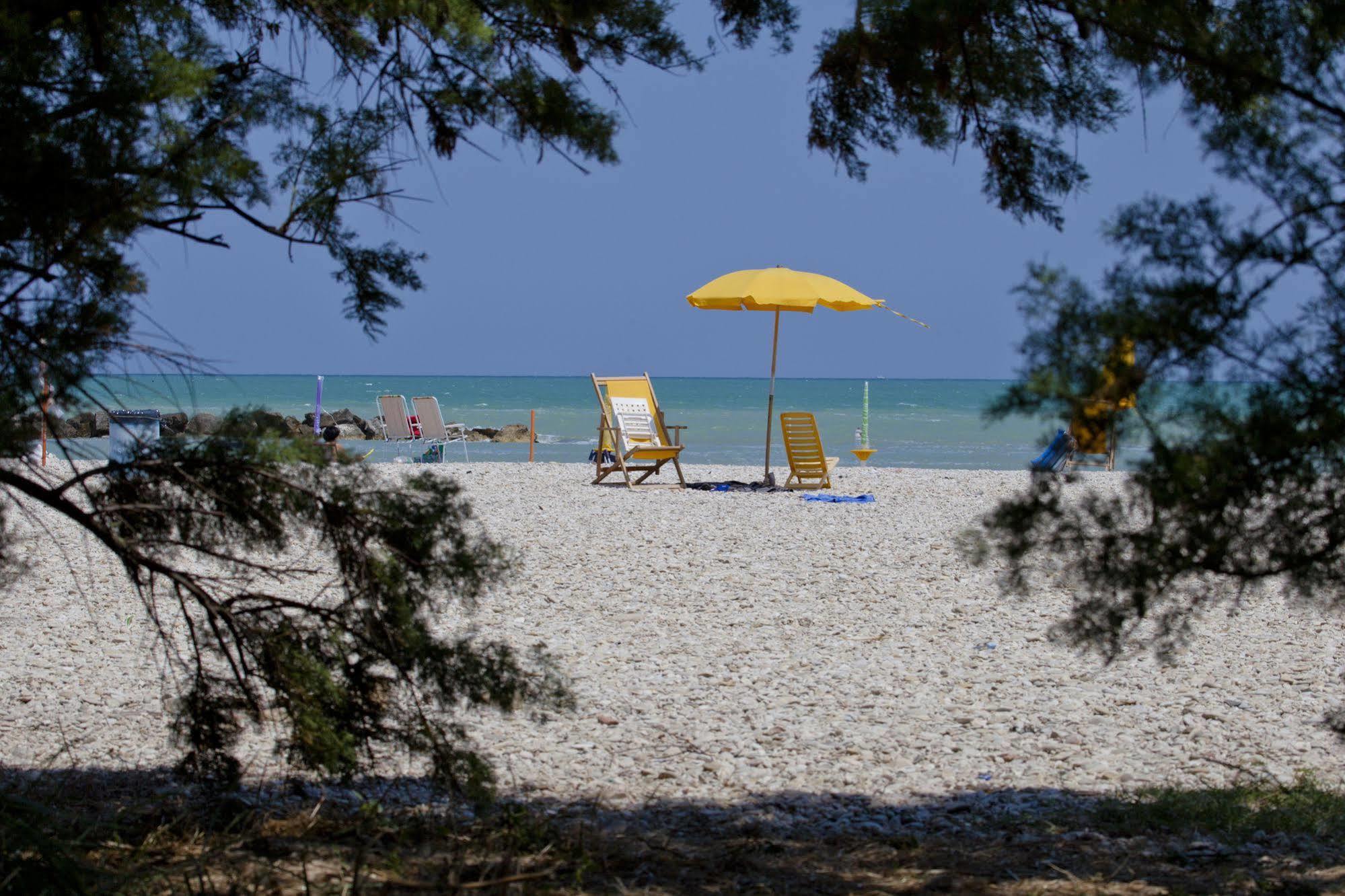 Residence Casabianca Porto San Giorgio Luaran gambar