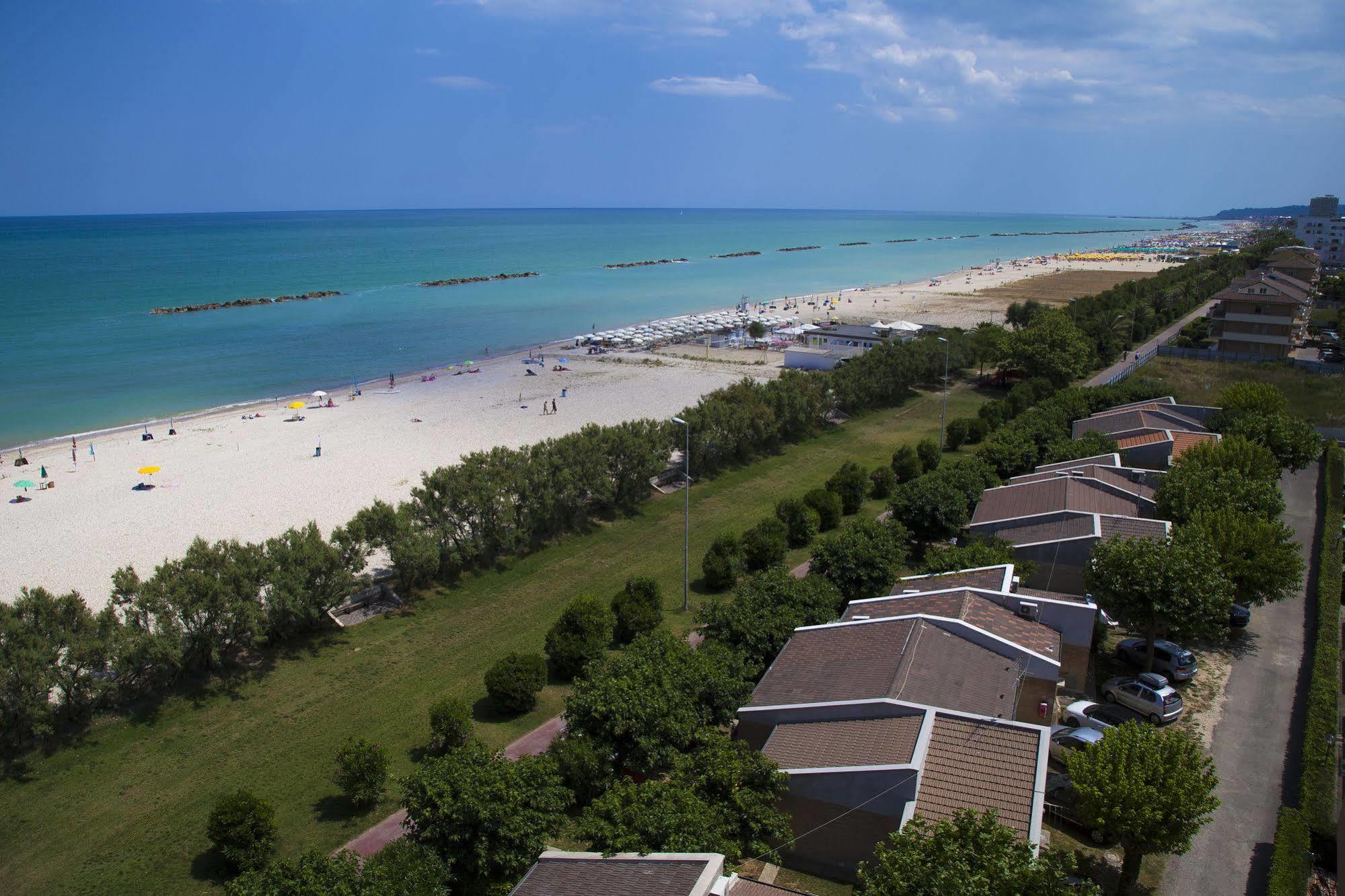Residence Casabianca Porto San Giorgio Luaran gambar