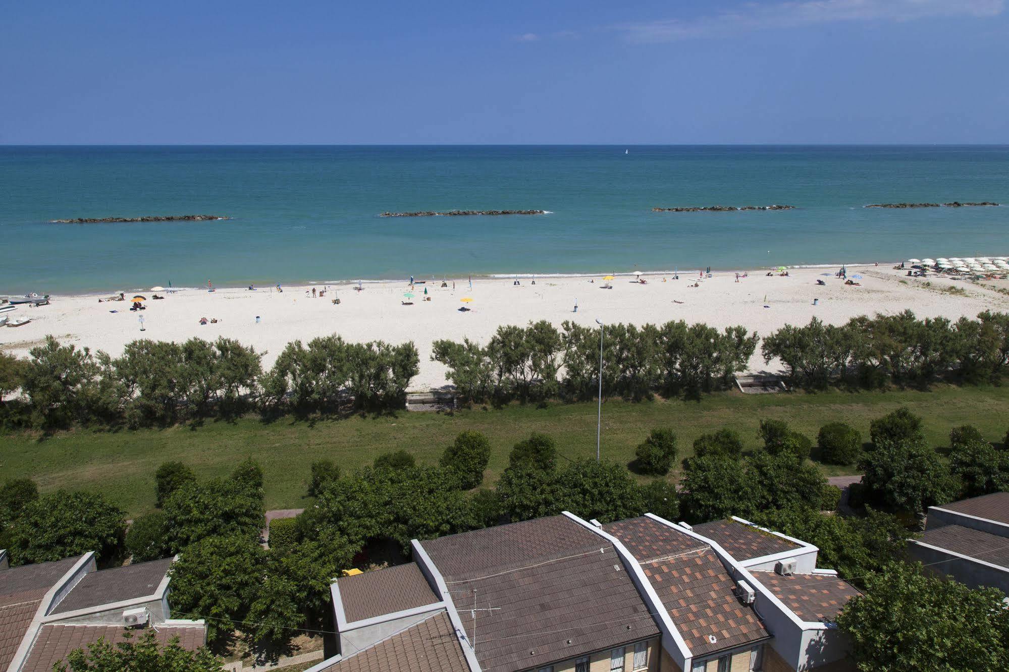 Residence Casabianca Porto San Giorgio Luaran gambar